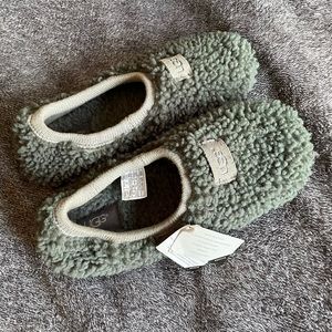 UGG’s Birche Slipper Size 7 Brand new with tags w/o box